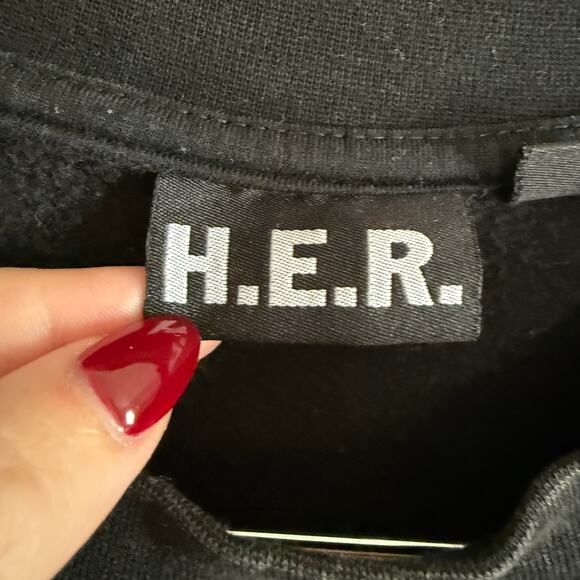 H.E.R. Back Of My Mind Tour Sweatshirt HER Black Crewneck Small - Picture 3 of 6